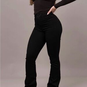 FITJEANS High-Waist Black Flare Jeans